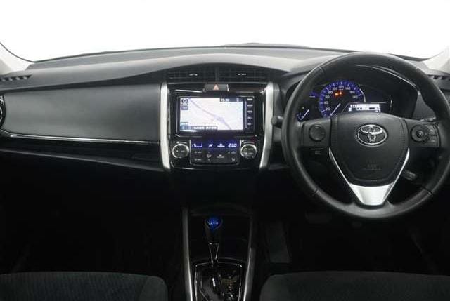 Corolla Axio